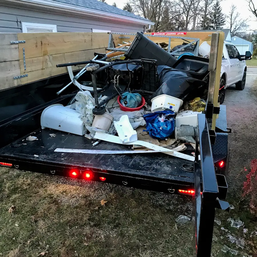 Roll-off dumpster delivered to a residential driveway in Putnam